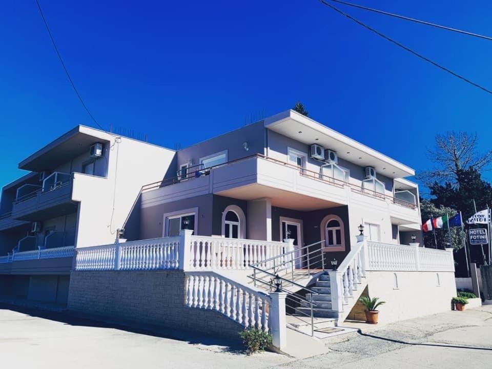 Hotel Fotini 미티카스 외부 사진